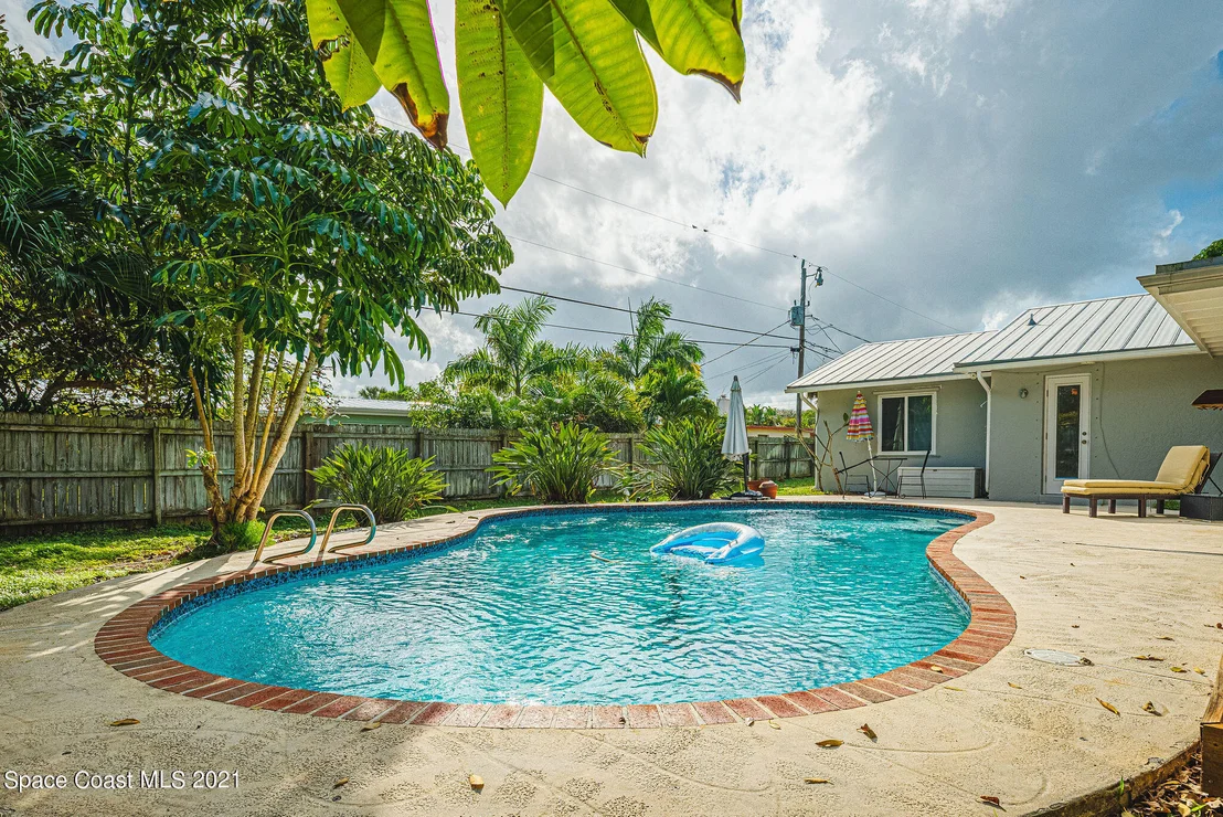 Photo of 211 Melbourne Avenue