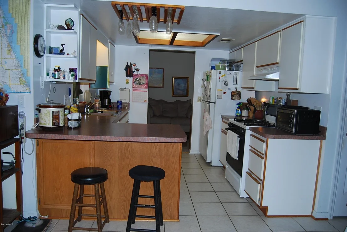 Photo of 1886 Oakwood Trail