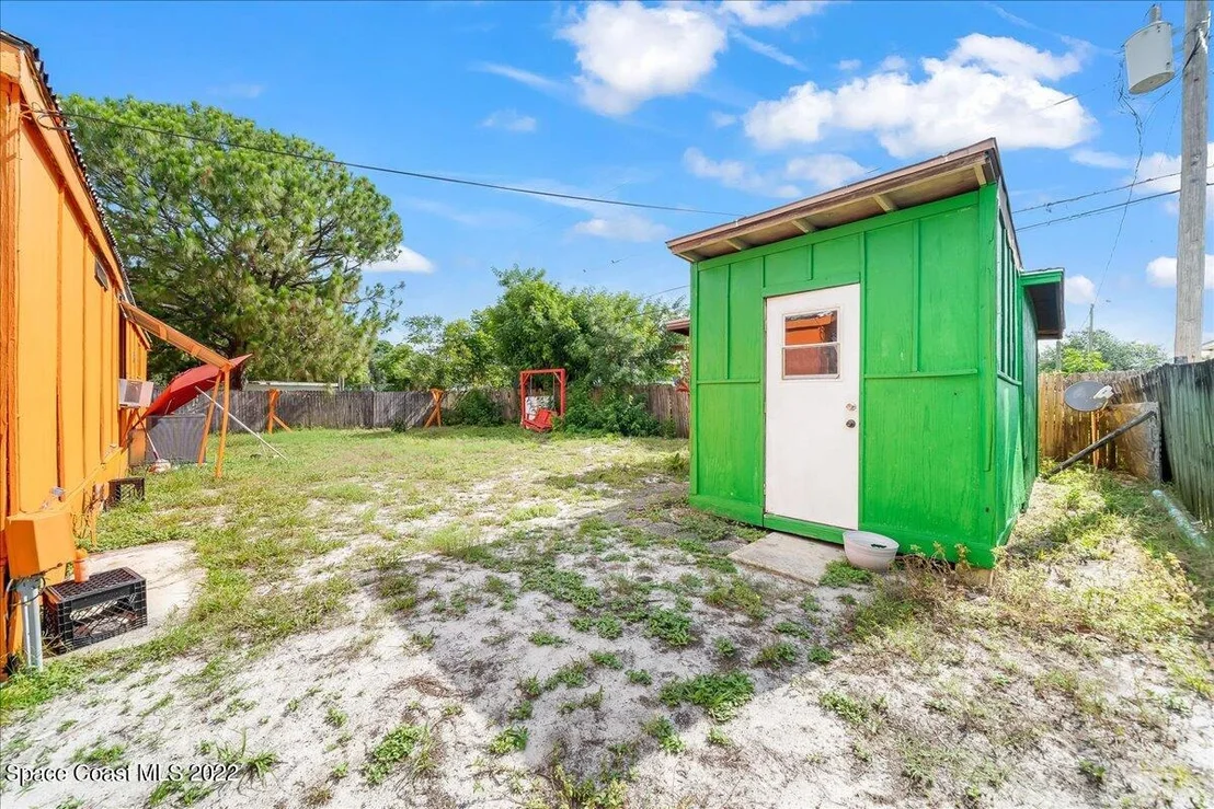 Photo of 6850 Columbine Drive