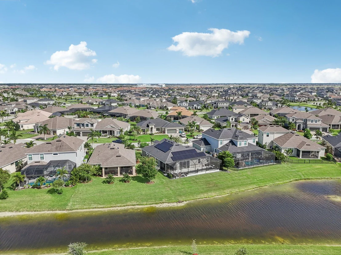 Photo of 7633 Poulicny Lane