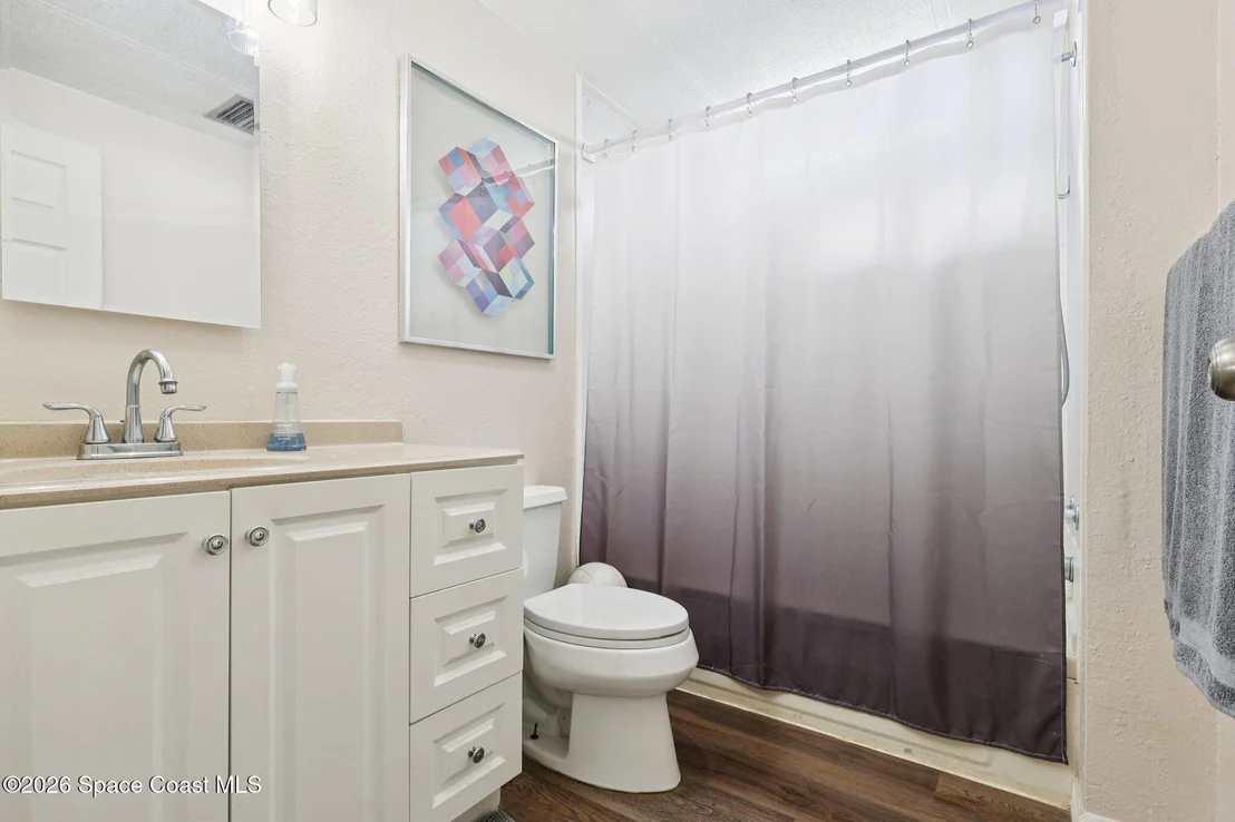Photo of 2539 Chatham Way NE
