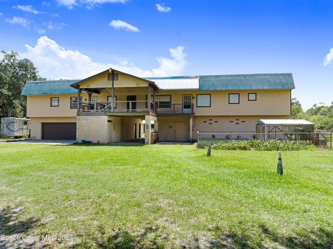 Photo of 2150 Lake Drive