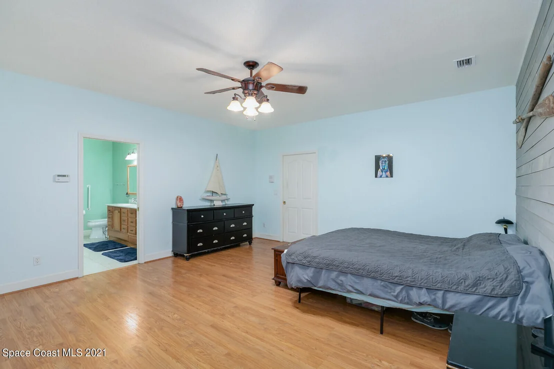 Photo of 1397 Miller Street NE