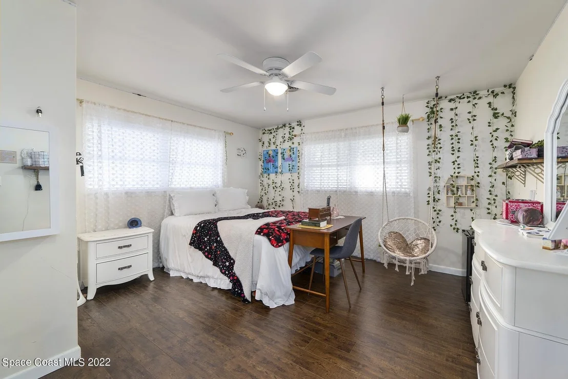 Photo of 1006 Barton Boulevard