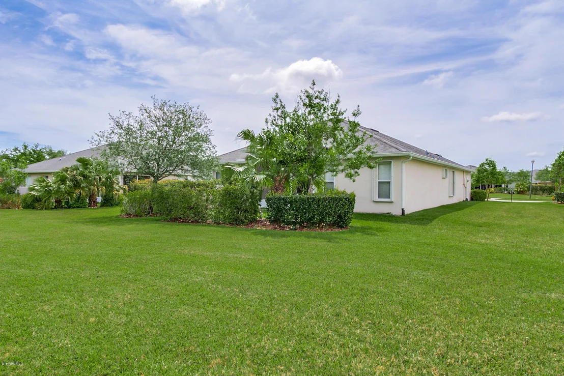 Photo of 6864 Renshaw Drive