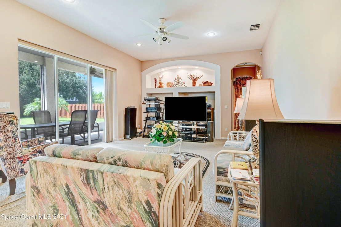 Photo of 5941 Newbury Circle