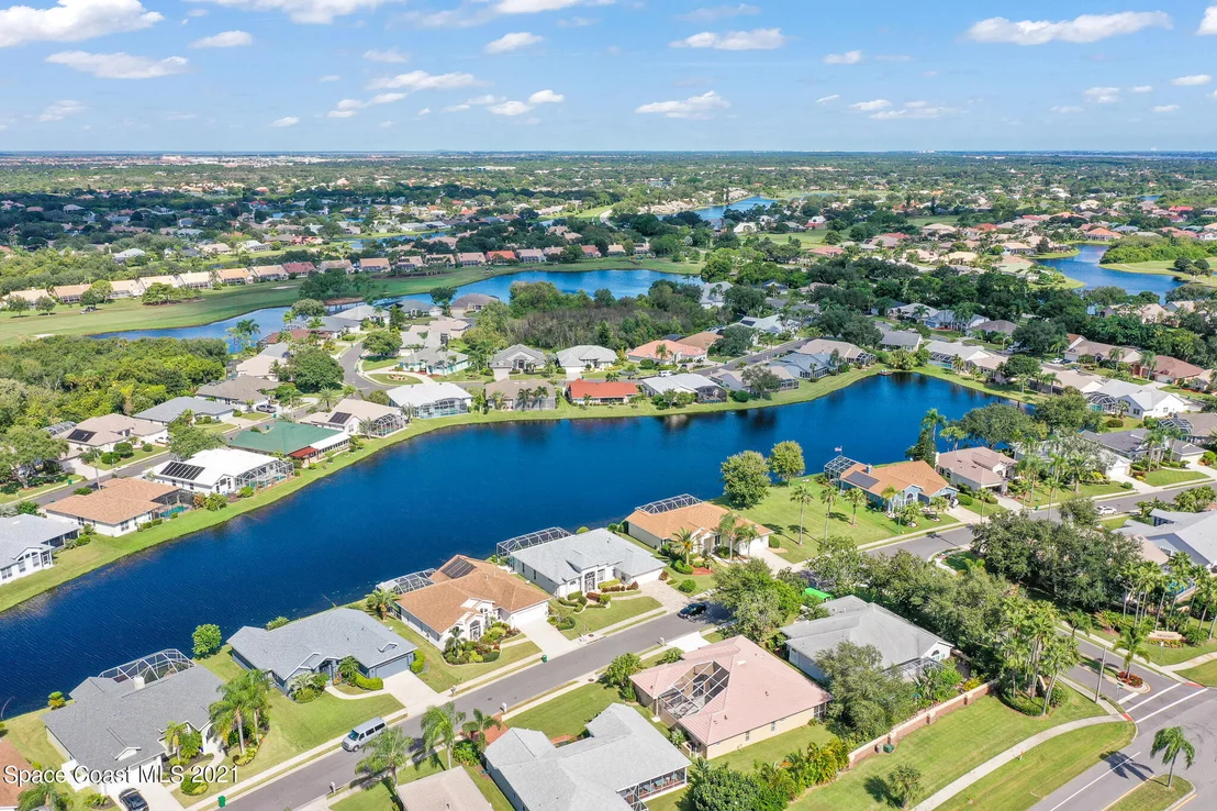 Photo of 1002 Fieldstone Drive