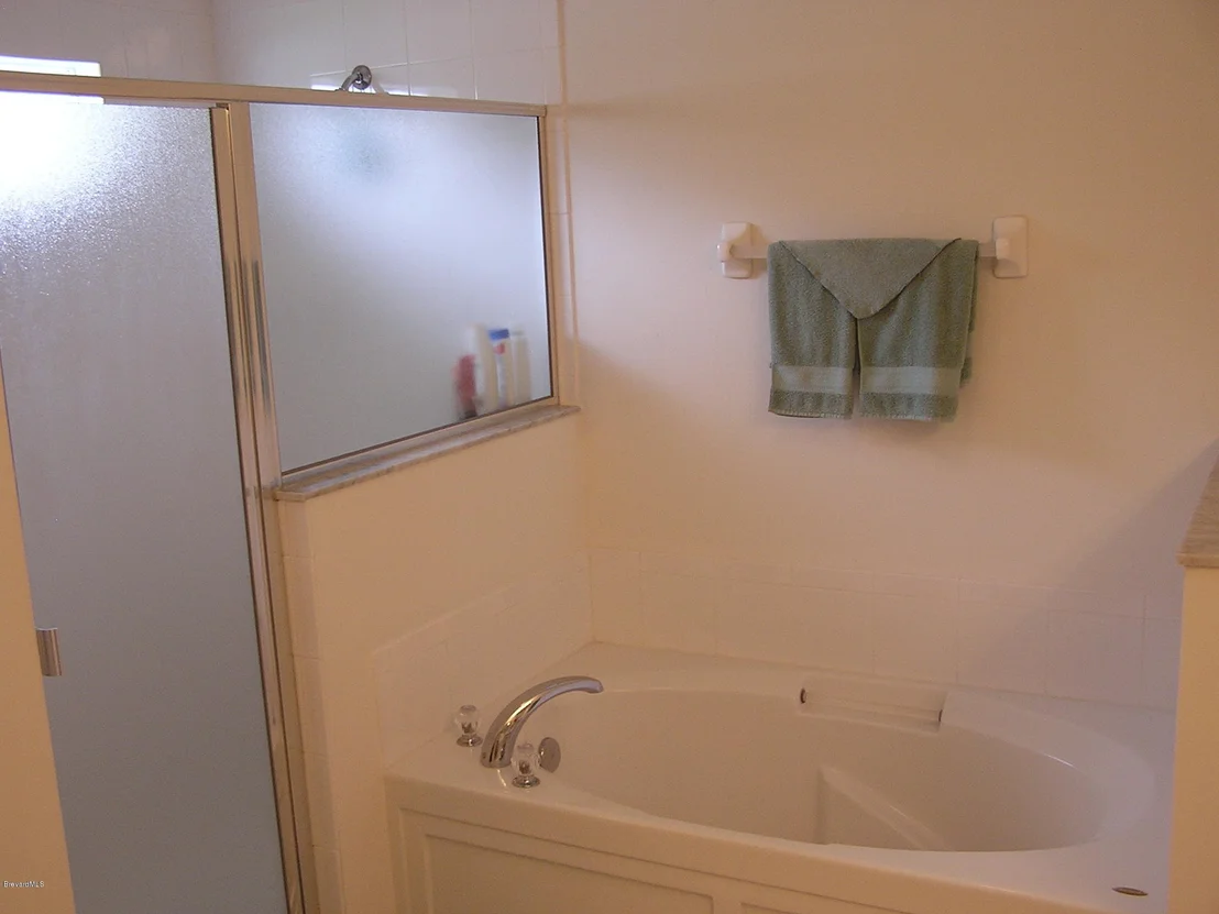Photo of 933 Tavernier Circle