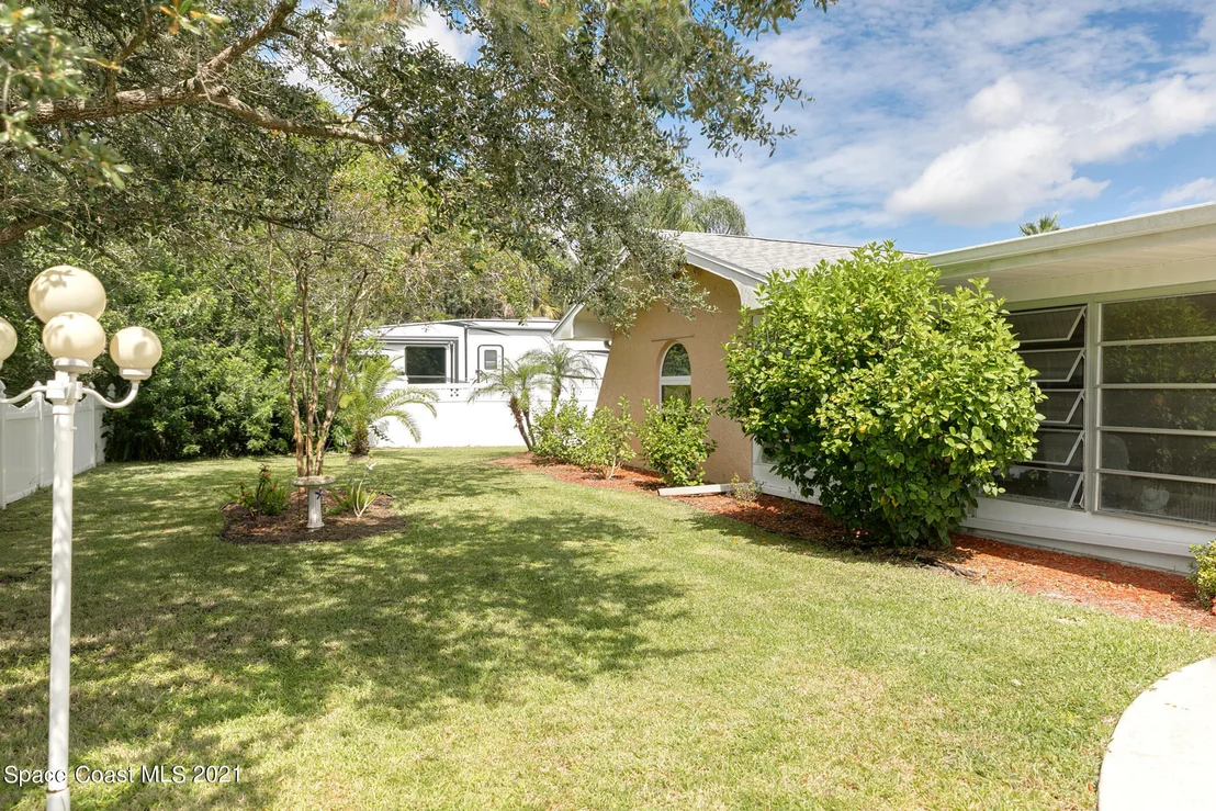 Photo of 914 Waialae Circle NE
