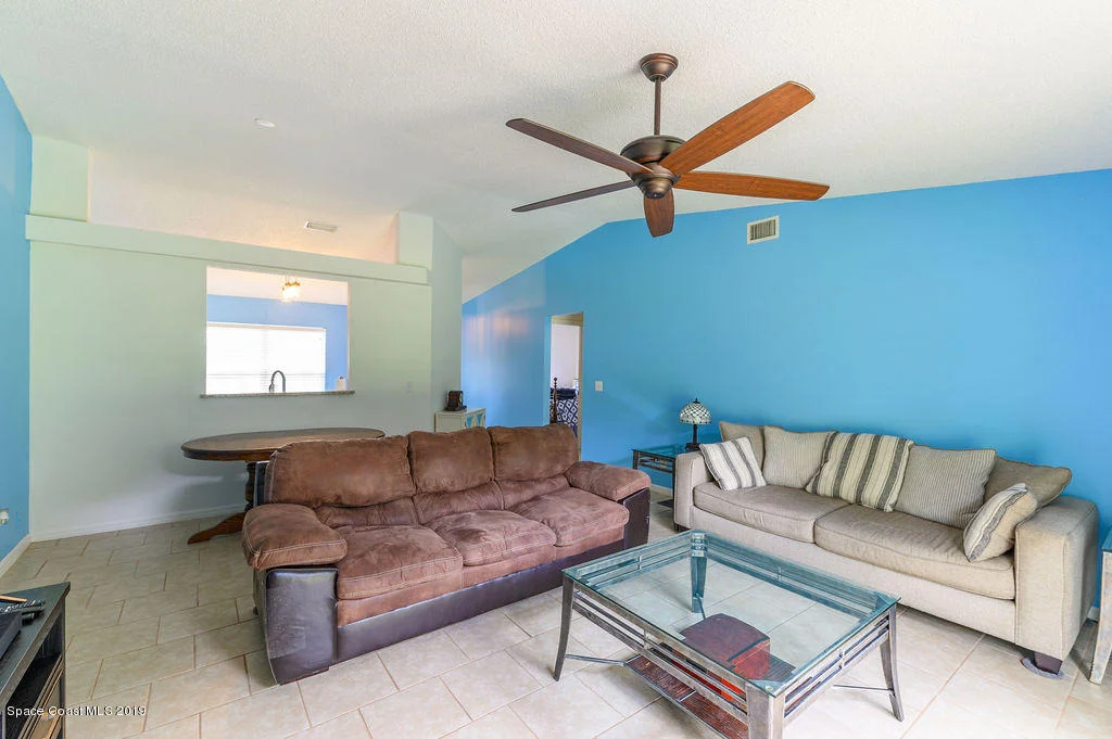 Photo of 1174 Ruby Street SE