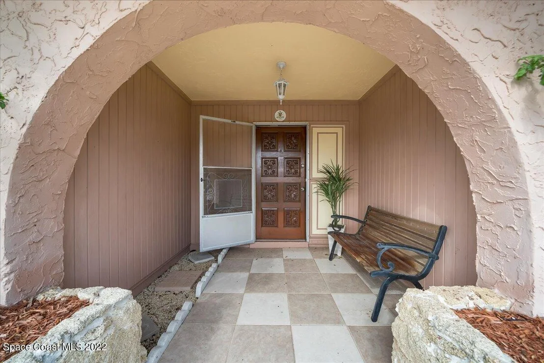 Photo of 752 Bianca Drive NE