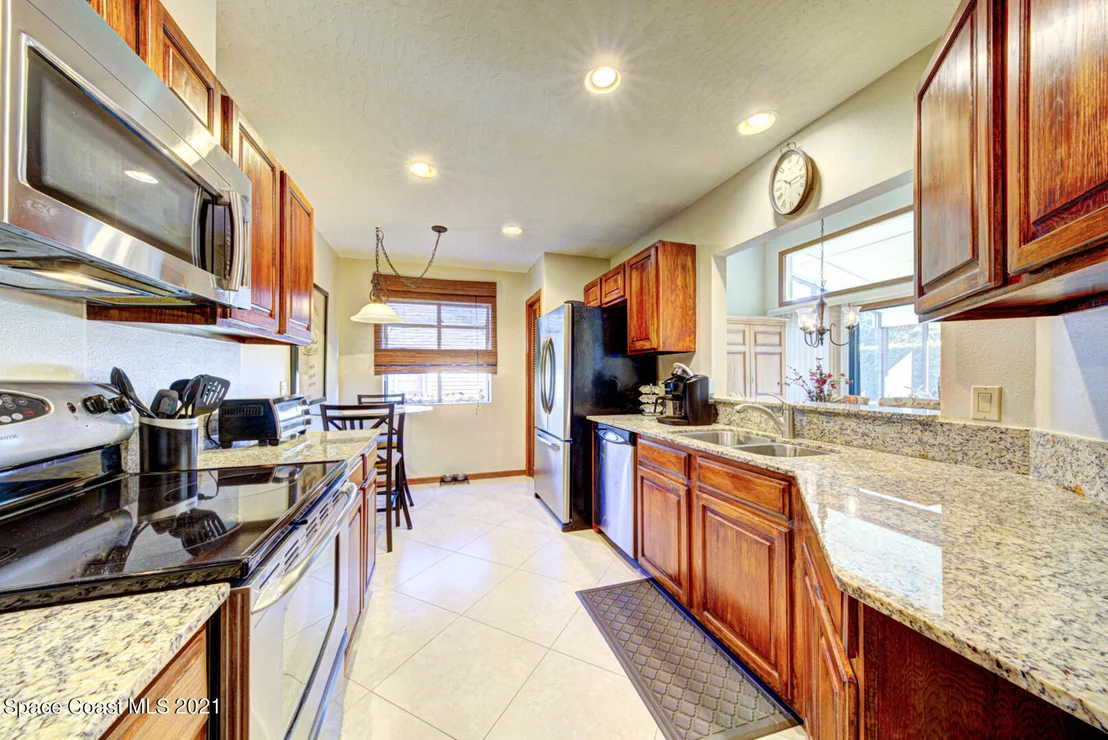 Photo of 873 Ridge Lake Drive