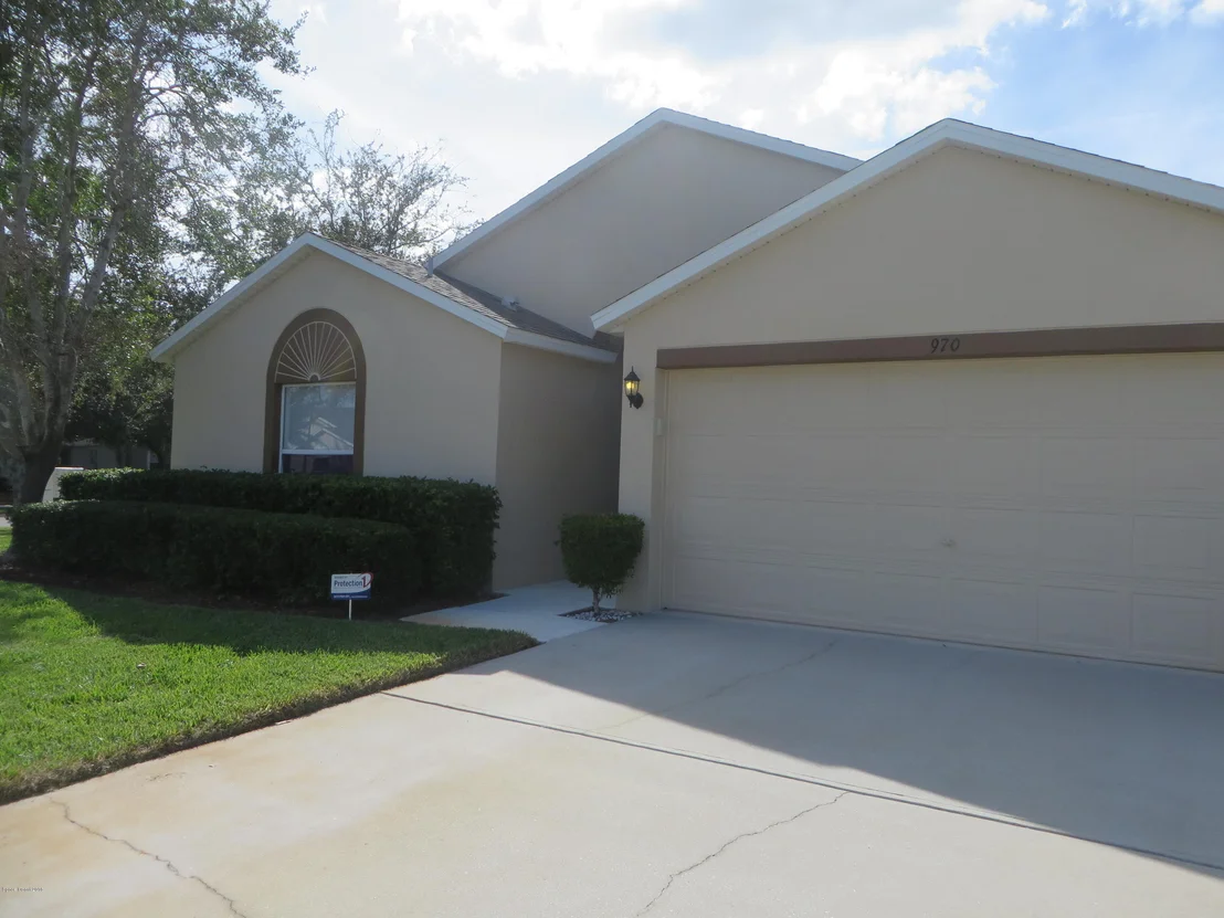 Photo of 970 Villa Drive