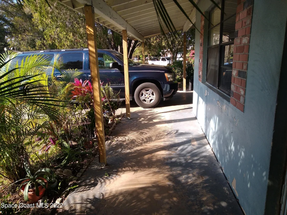 Photo of 344 Bay Avenue