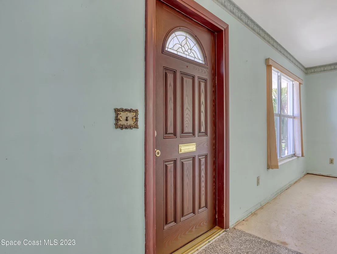 Photo of 2265 Lakeview Drive