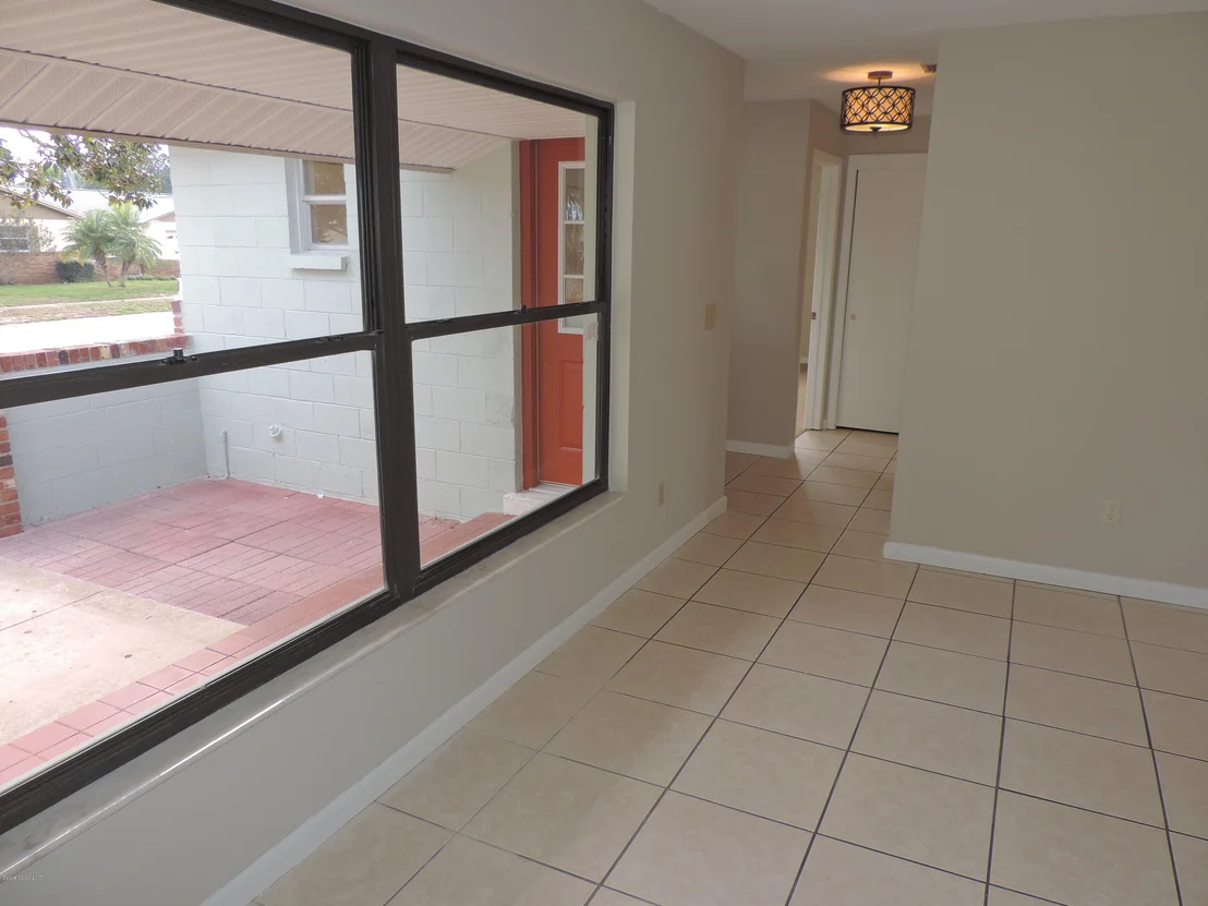 Photo of 930 Grant Road