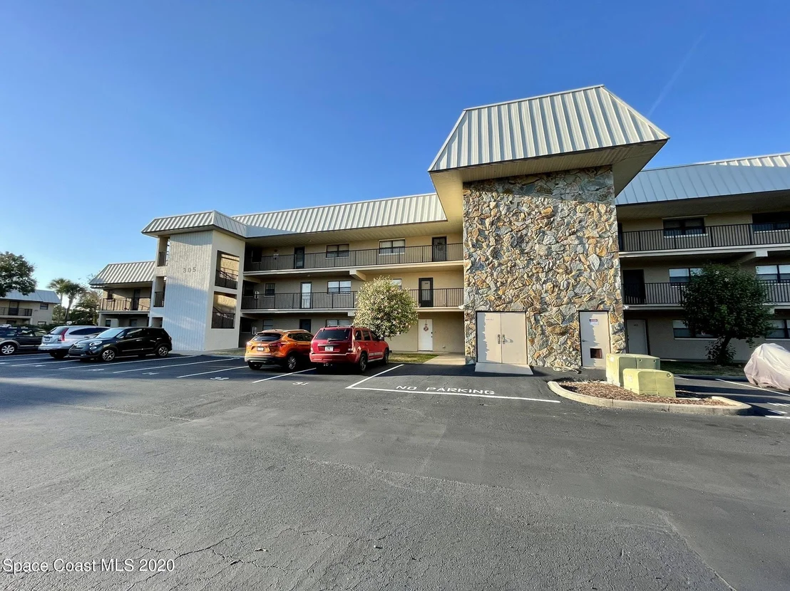 Photo of Unit 1233 at 305 Tangle Run Boulevard