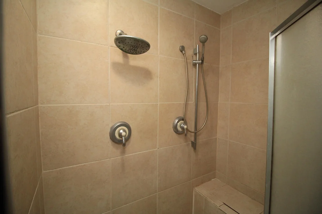 Photo of 1441 Meadowbrook Road NE