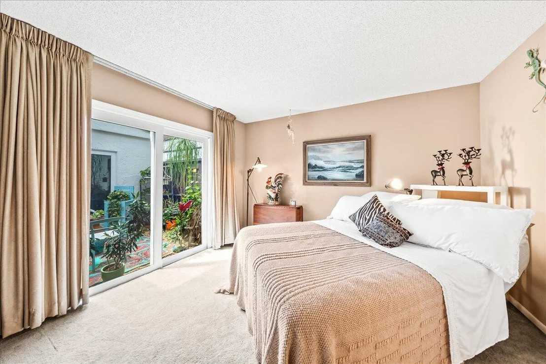 Photo of 210 Bayhead Drive