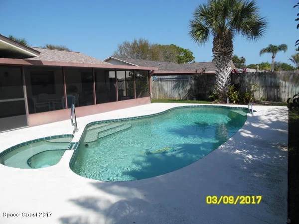 Photo of 1931 Tallpalm Road