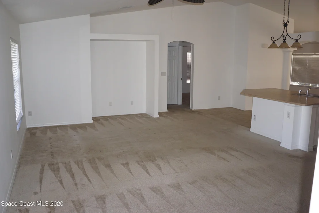 Photo of 1101 Morgan Circle NE