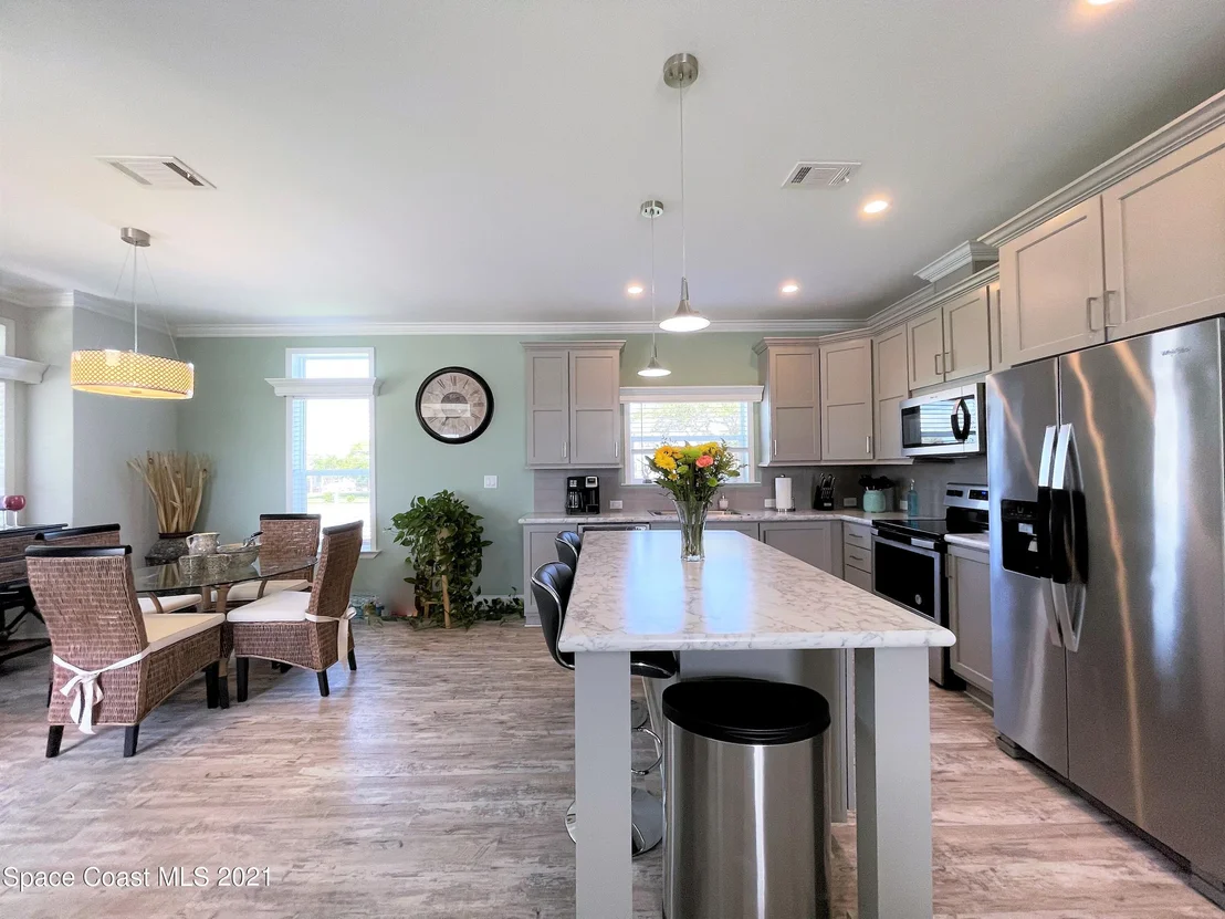 Photo of 816 Pinewood Boulevard