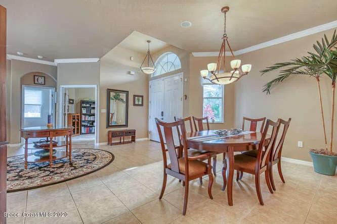 Photo of 195 Ridgemont Circle SE