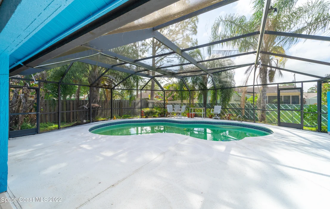 Photo of 5665 Graham Street