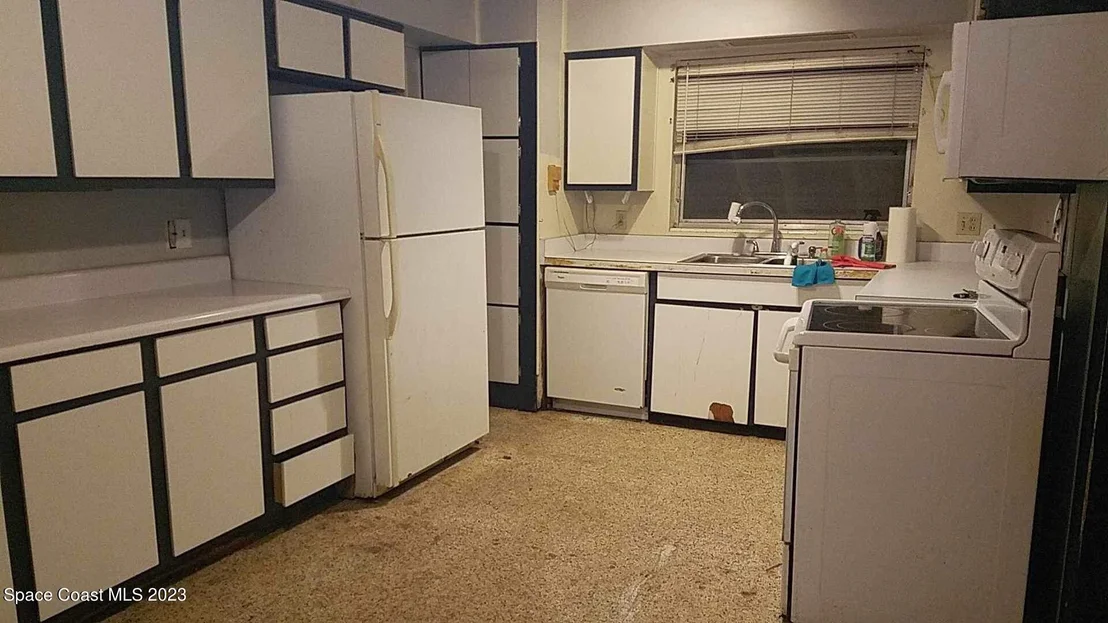 Photo of 3368 Elder Street