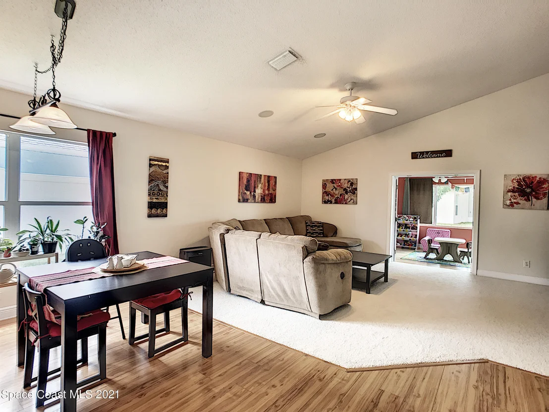 Photo of 893 Shaw Circle