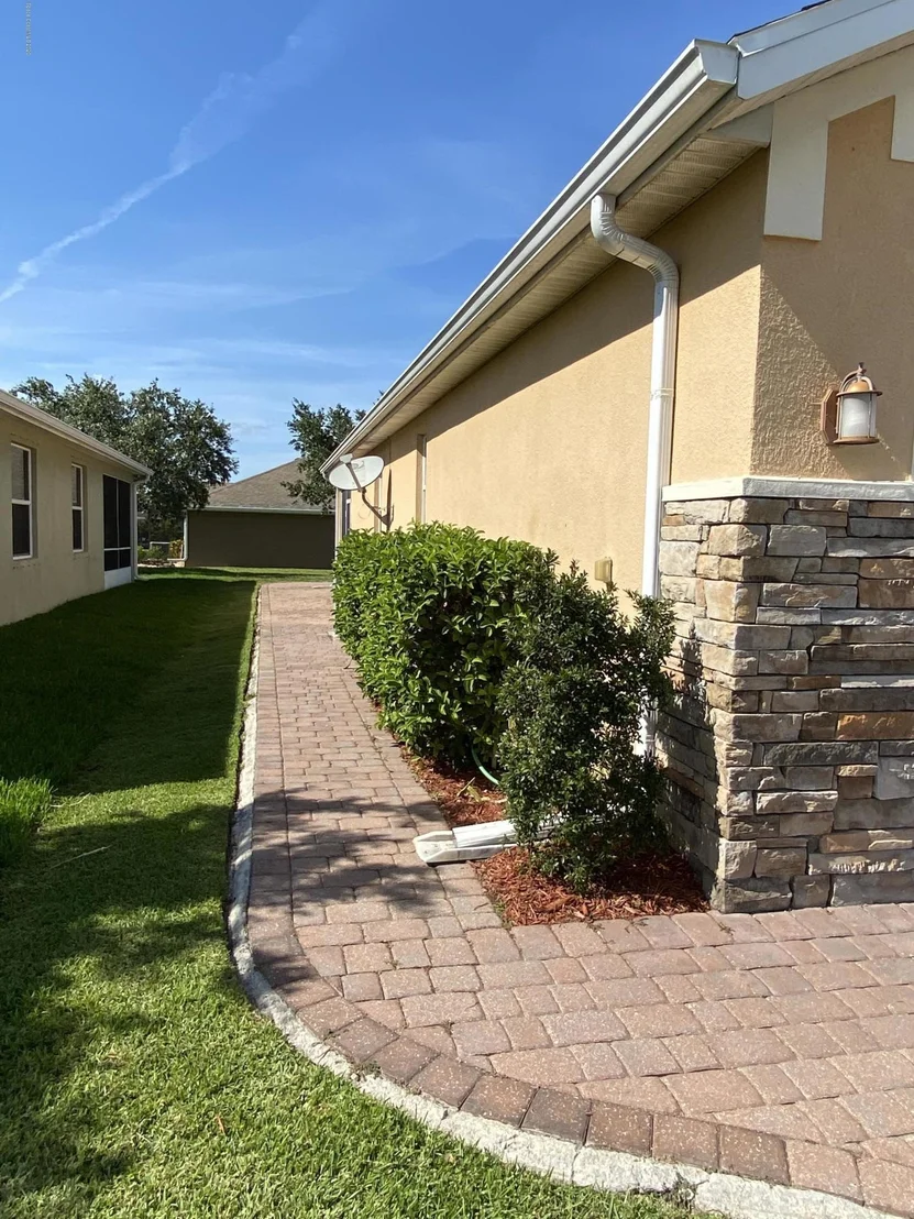 Photo of 2291 Bridgeport Circle