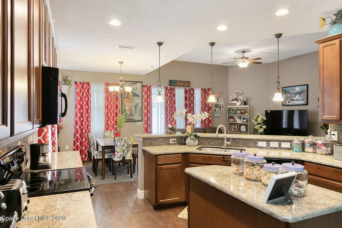 Photo of 2141 Bridgeport Circle