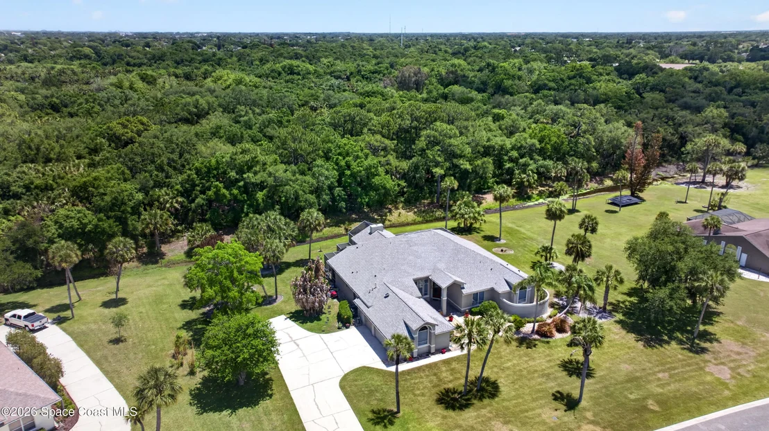 Photo of 900 Bluegrass Lane