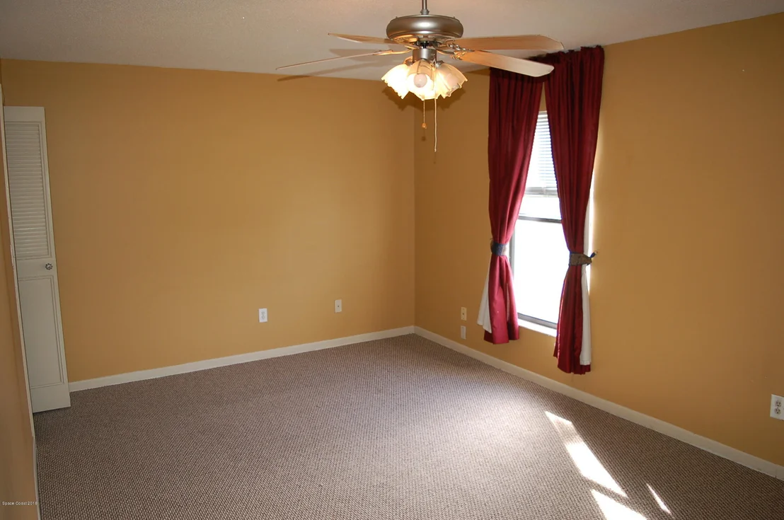 Photo of 260 Bayhead Drive