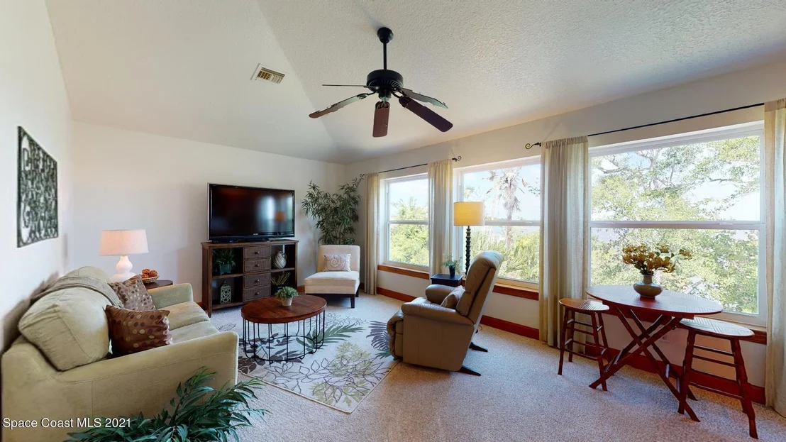 Photo of 400 Bay Point Drive