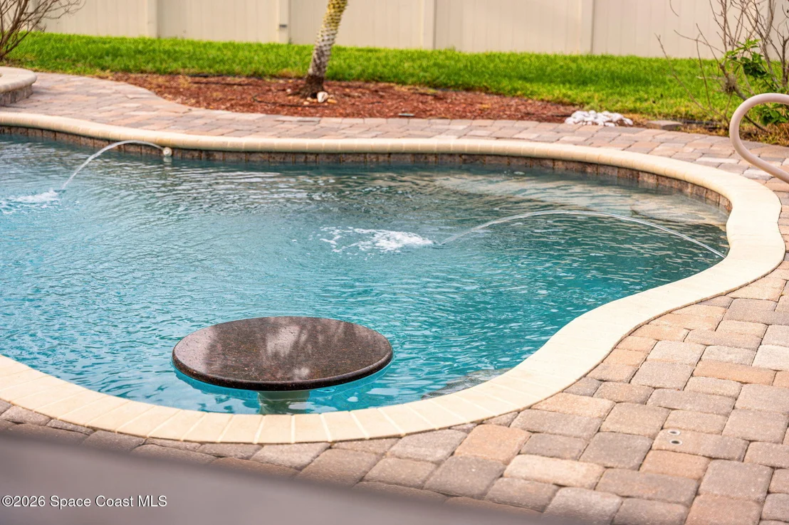 Photo of 1390 Talon Way