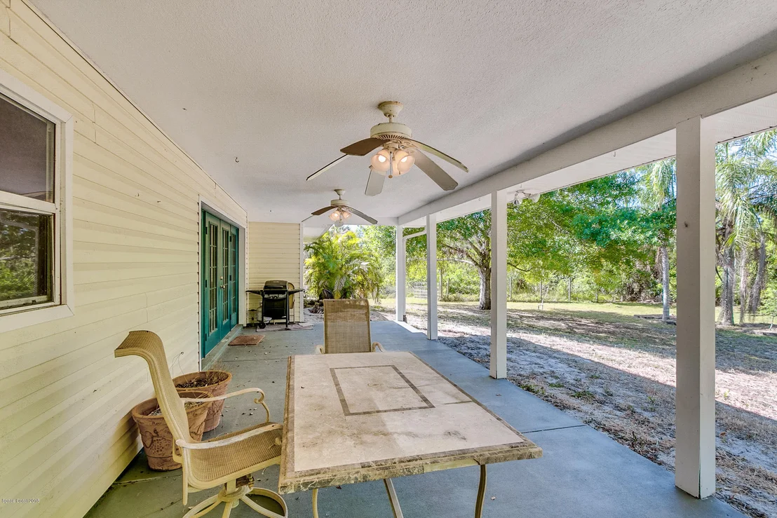 Photo of 3050 Washingtonia Drive