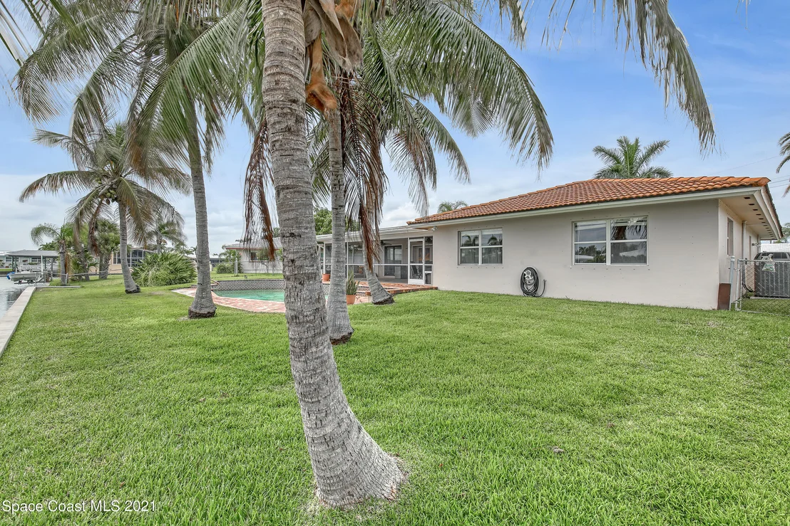 Photo of 375 Dorset Drive