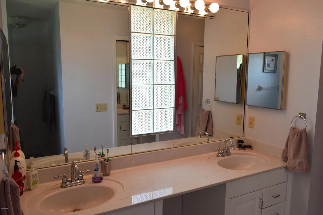 Photo of 869 Spirea Drive