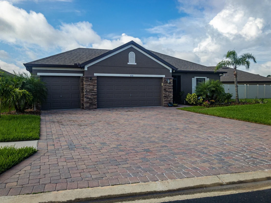 Photo of 450 Trymore Drive SE