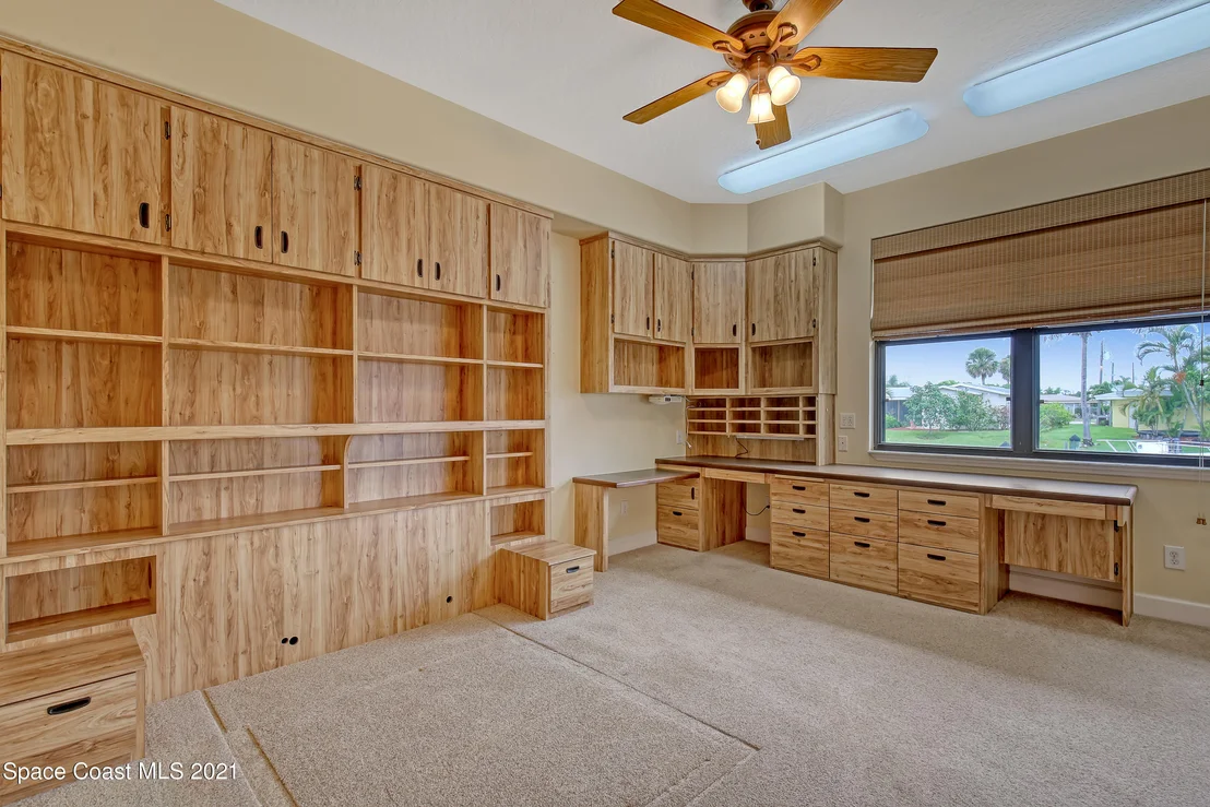 Photo of 457 Cardinal Drive