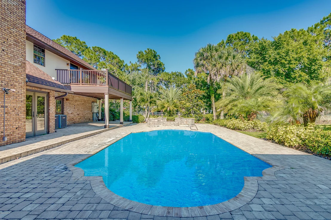 Photo of 4565 Lake Washington Road