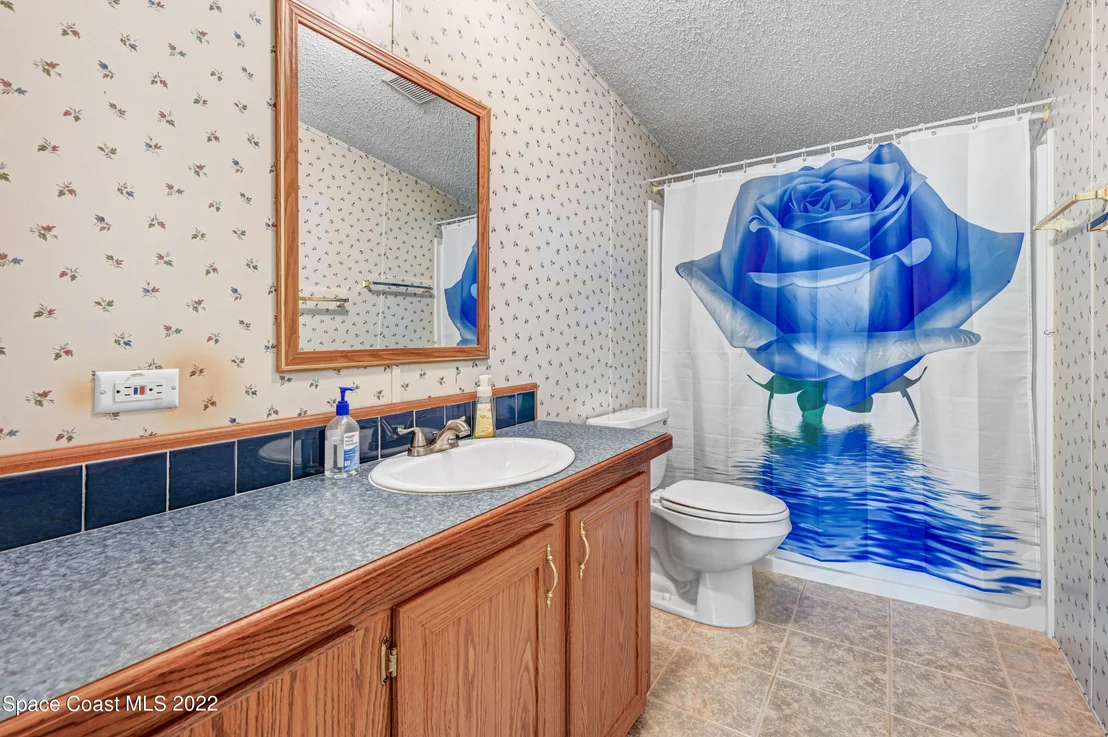 Photo of 2323 Coconut Palm Drive NE