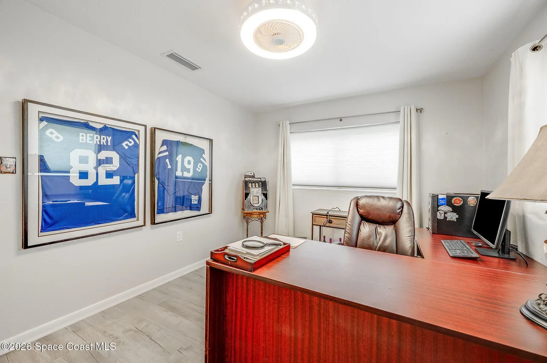 Photo of 452 Cardinal Drive
