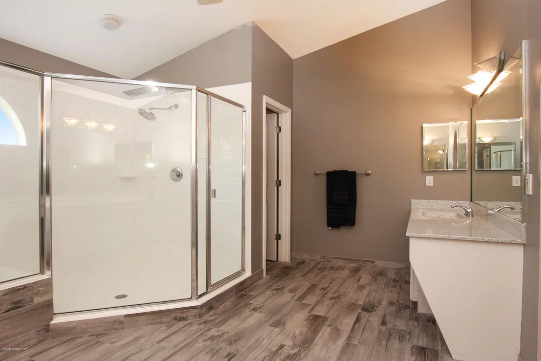 Photo of 971 Somerset Lane