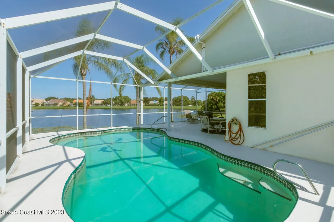 Photo of 986 Somerset Lane