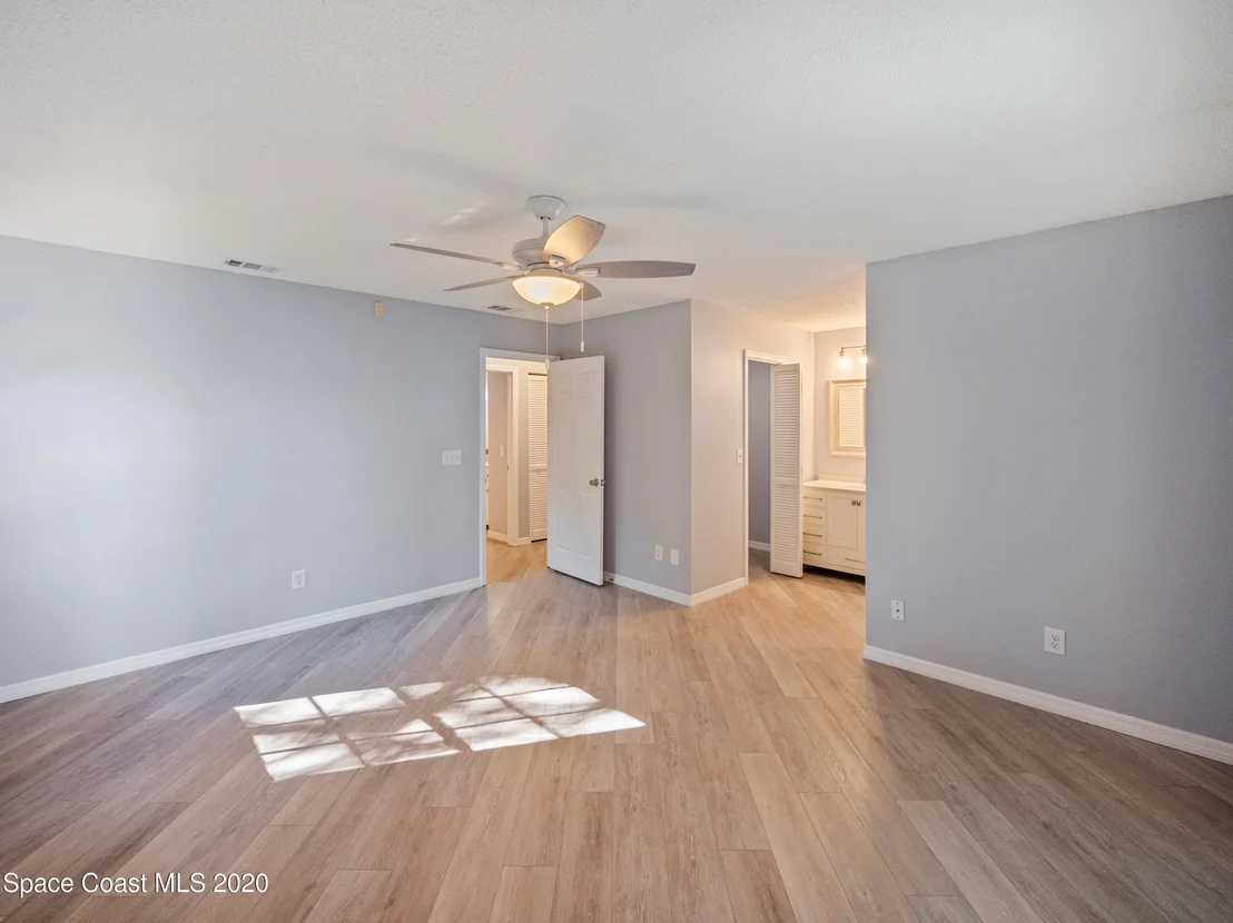 Photo of 5420 Edgewater Court