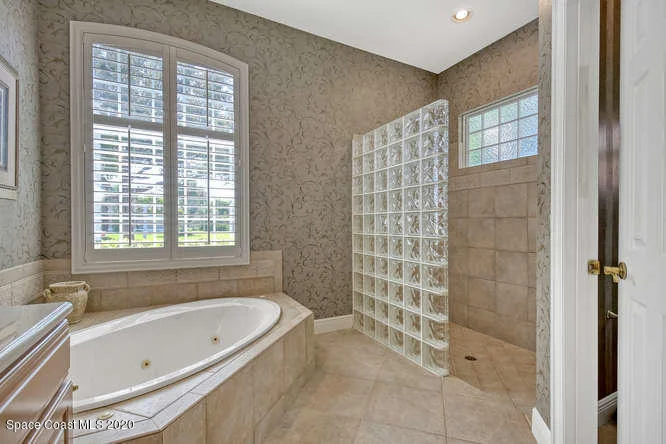 Photo of 821 Peregrine Drive
