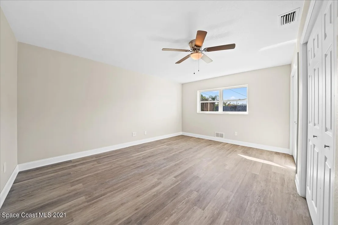 Photo of 445 Bahama Drive