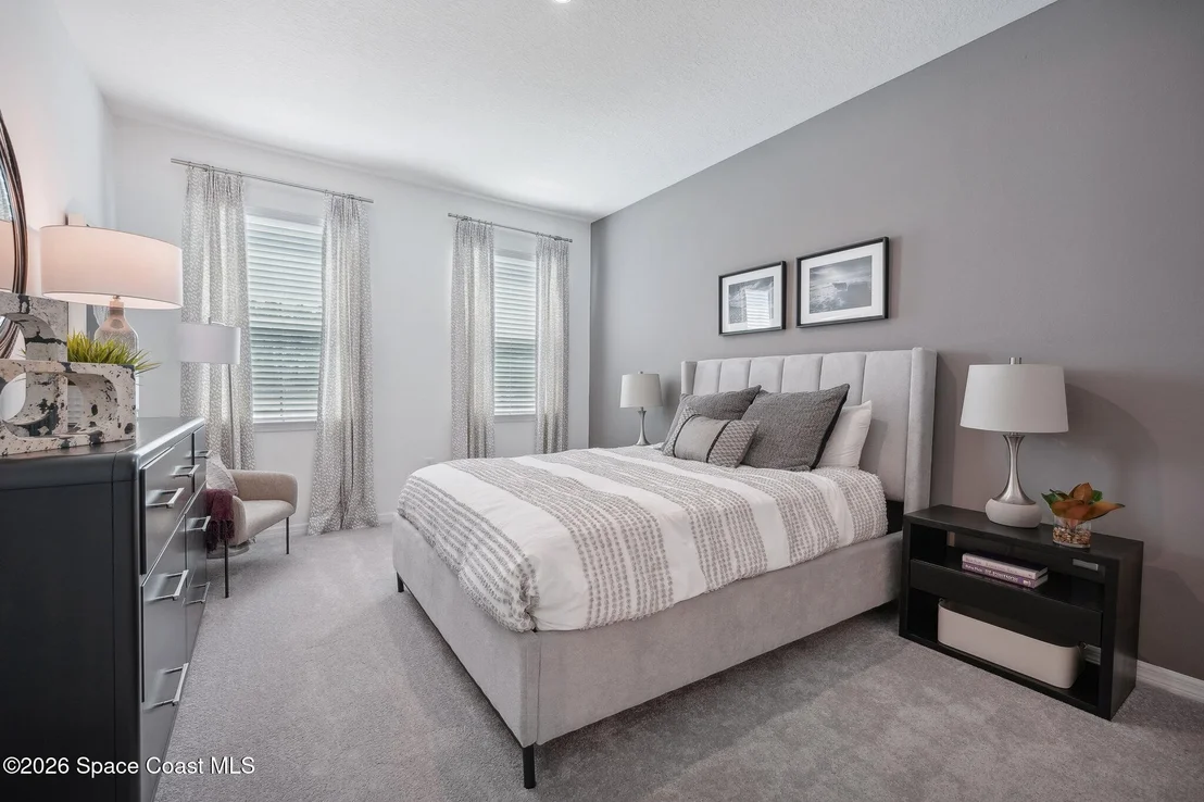 Photo of 992 NE Banff Drive NE